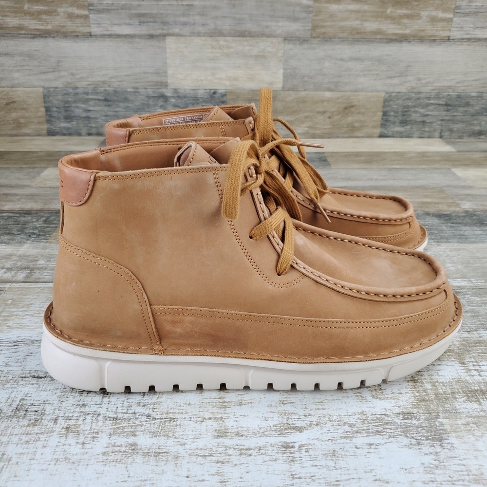 Vionic Uptown Chukka Boot Mens Sz 9.5 W Light Brown Nubuck Arch Support Lace Up